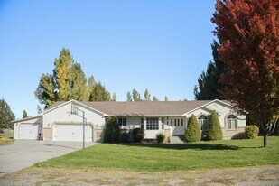 4087 E 356 N in Rigby, ID - Building Photo