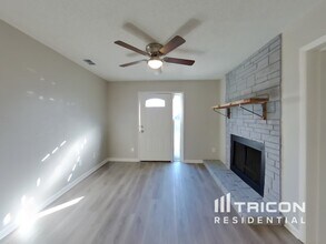 4220 Truman Dr in Seffner, FL - Building Photo - Building Photo