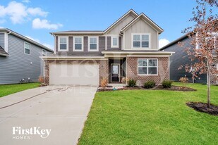 2332 S Carlota Dr in New Palestine, IN - Building Photo