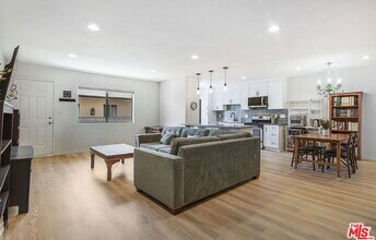 4358 Mammoth Ave, Unit 4358 Mammoth Ave. #26 in Sherman Oaks, CA - Building Photo - Building Photo