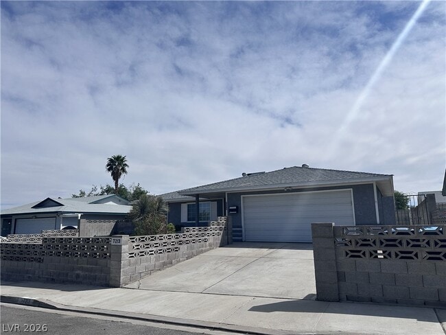 7213 Roe Ct in Las Vegas, NV - Building Photo - Building Photo