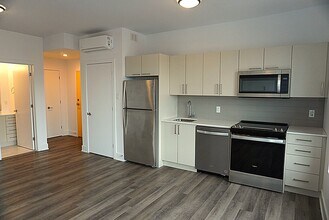 258 Carruthers Av in Ottawa, ON - Building Photo - Building Photo