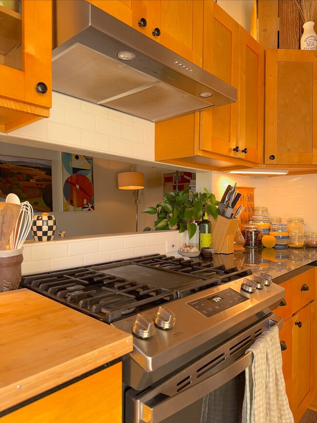 2075 Thomas Ave, Unit 2075 Thomas Avenue in San Diego, CA - Foto de edificio - Building Photo