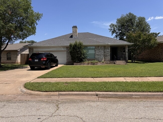 property at 1610 Aldrich Ave