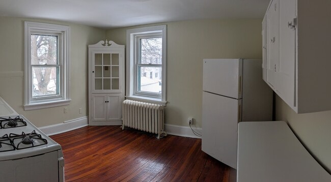 21 E Penn St, Unit #3 in Philadelphia, PA - Foto de edificio - Building Photo