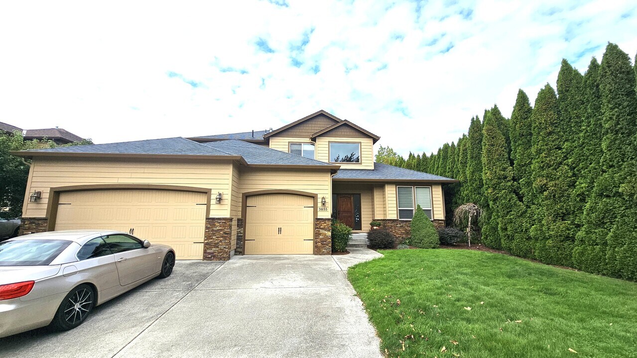 3855 NW 26th Ave in Camas, WA - Building Photo