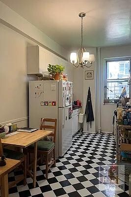 500 Grand St in New York, NY - Building Photo - Building Photo