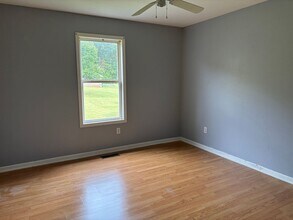 84 Farm View Cir in Winchester, TN - Building Photo - Building Photo