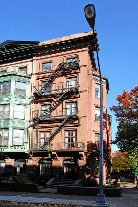 25 Pierrepont St in Brooklyn, NY - Foto de edificio