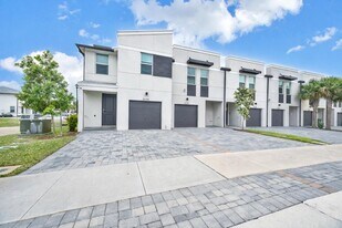 3550 San Bernardino Way in Lake Worth Beach, FL - Building Photo