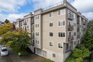 Baywatch At Magnolia Apartments in Seattle, WA - Building Photo