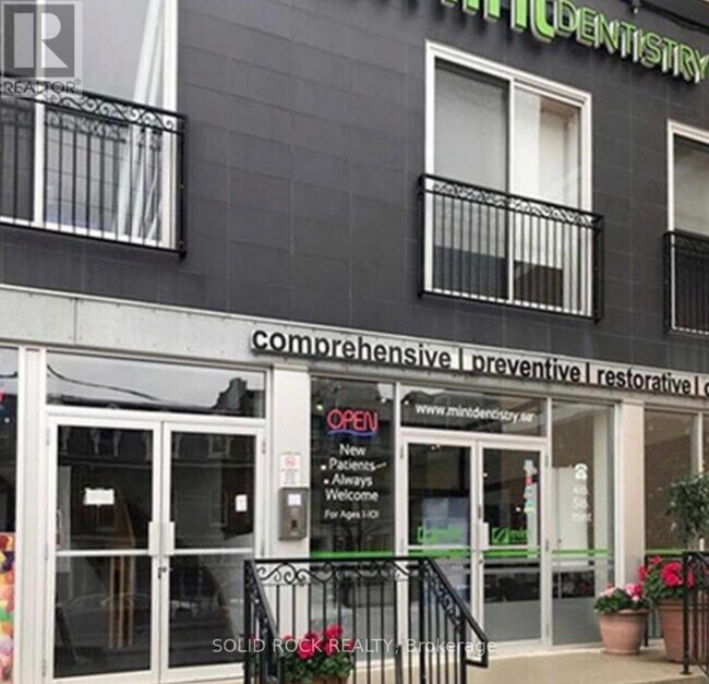 208-1153 QUEEN St