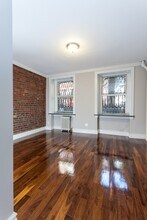 350 W 21st St in New York, NY - Building Photo - Building Photo