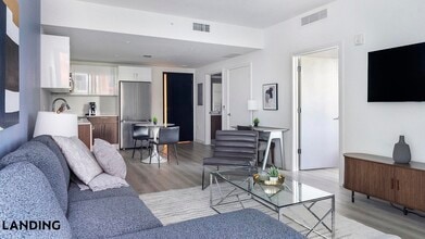 3830 NW 11th St, Unit 1-212 in Miami, FL - Building Photo - Building Photo