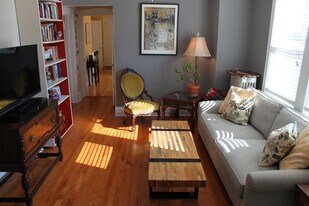 4903 N Hoyne Ave, Unit 2 in Chicago, IL - Building Photo