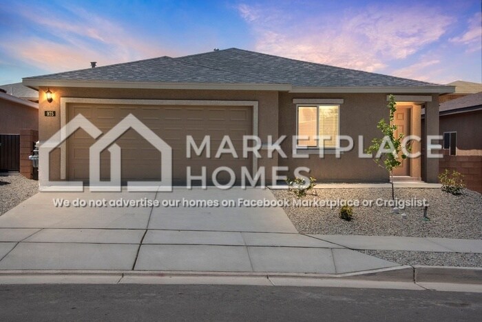 975 Barkwell Dr SW in Albuquerque, NM - Building Photo