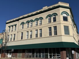 201 E Lafayette St in Jackson, TN - Building Photo