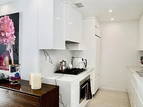 377 Rector Pl in New York, NY - Building Photo - Building Photo