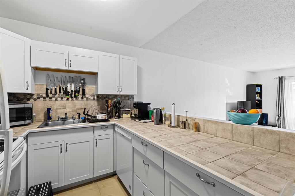 259 S Cypress Rd, Unit 543 in Pompano Beach, FL - Building Photo