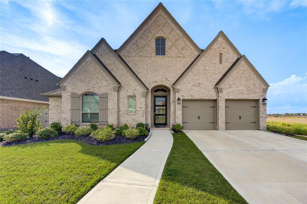 4908 Mulberry Shrubs Ln in Manvel, TX - Foto de edificio