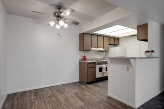 Garden Place in Mesa, AZ - Building Photo - Interior Photo
