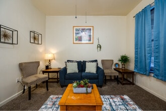 612 W Market St in Pottsville, PA - Building Photo - Building Photo