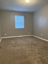 1113 Grooms in Pawnee, IL - Building Photo - Building Photo