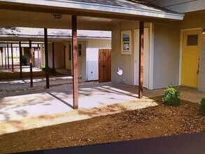 2709-2711 Livingston Ave in Fort Worth, TX - Building Photo - Building Photo