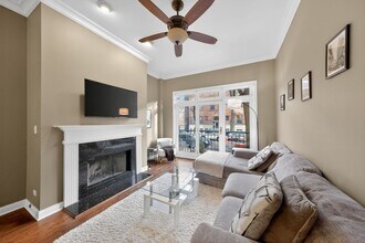 724 W Briar Pl in Chicago, IL - Foto de edificio - Building Photo