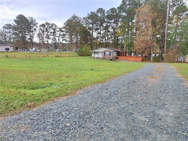 146 Farmhouse Ct in Sanford, NC - Building Photo - Building Photo