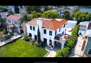 2009 S Victoria Ave in Los Angeles, CA - Building Photo