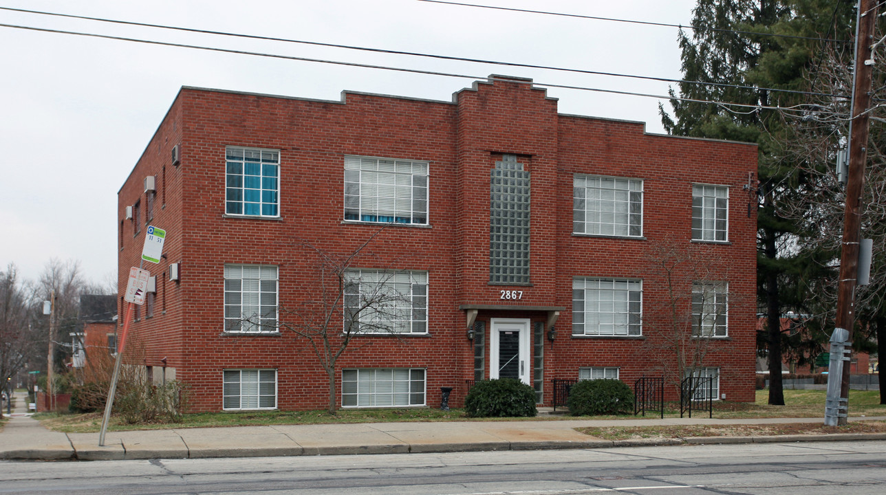 2865-2867 Erie Ave in Cincinnati, OH - Foto de edificio