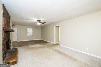 5850 Bearing Way in College Park, GA - Building Photo - Building Photo