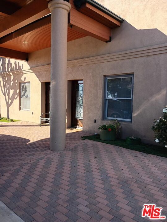 34077 Pacific Coast Hwy in Malibu, CA - Building Photo - Building Photo