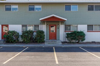 Kathy Ann Apartments in Richland, WA - Building Photo - Building Photo