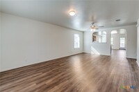 3337 Kinglet Ct in New Braunfels, TX - Foto de edificio - Building Photo