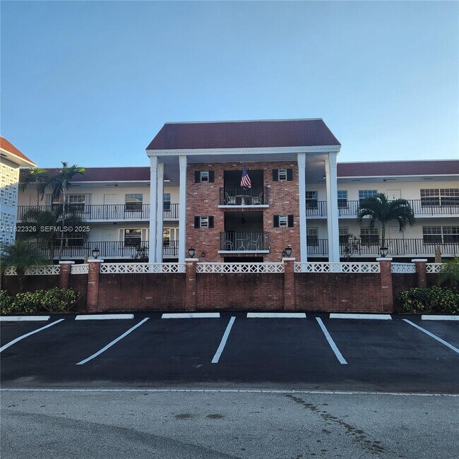 2424 NE 9th St in Fort Lauderdale, FL - Building Photo - Building Photo