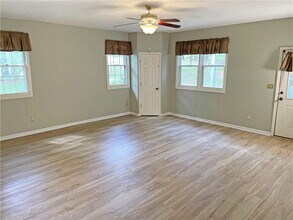 641 Hood Rd in Stockbridge, GA - Building Photo - Building Photo