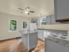 W4015 Black Point Rd in Lake Geneva, WI - Building Photo - Building Photo