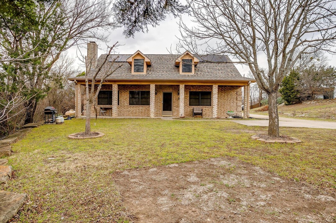 111 Bluebonnet Dr in Weatherford, TX - Building Photo