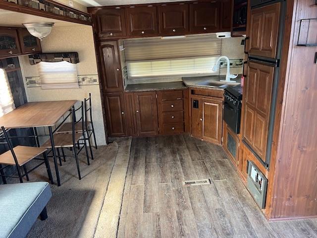 433 HCR 2105 Loop N in Whitney, TX - Building Photo