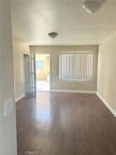 626 W 59th Pl in Los Angeles, CA - Building Photo - Building Photo