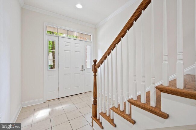 8342 Broderick Cir in Gaithersburg, MD - Building Photo - Building Photo