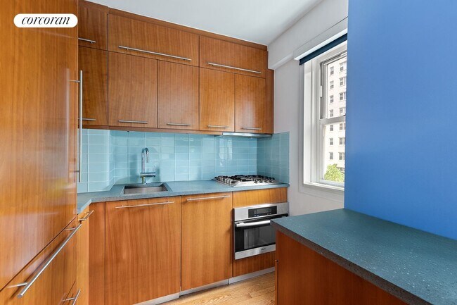 446 East 86th St in New York, NY - Foto de edificio - Building Photo