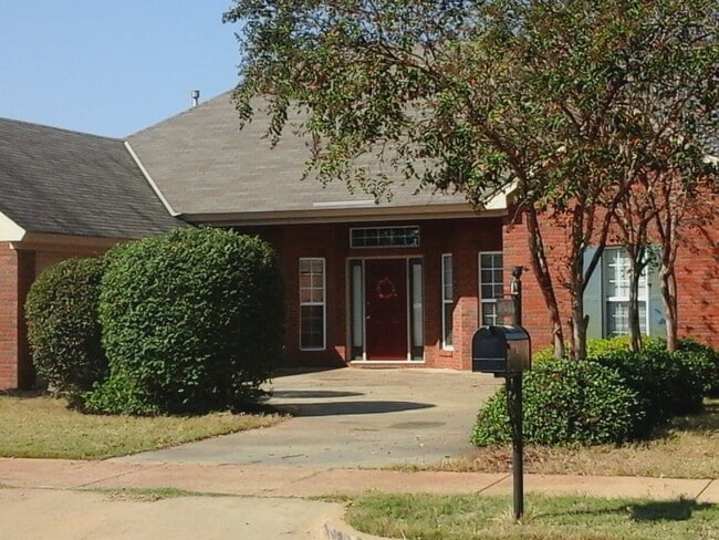 106 Grasmere Ct in Prattville, AL - Building Photo - Building Photo