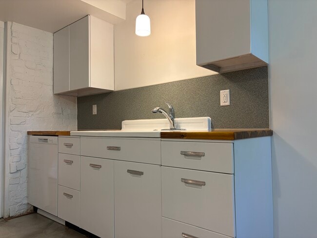 1530 S 4th St, Unit 3 in Springfield, IL - Foto de edificio - Building Photo