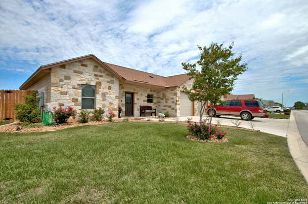property at 120 Navarro Xing