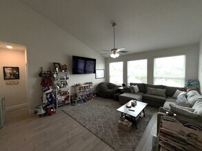 303 Colorado Cyn in San Antonio, TX - Building Photo - Building Photo