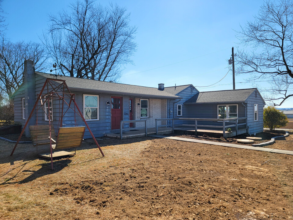 479 Musser School Rd in Leola, PA - Building Photo