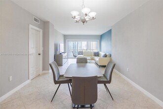 1985 S Ocean Dr, Unit PHM in Hallandale Beach, FL - Building Photo - Building Photo
